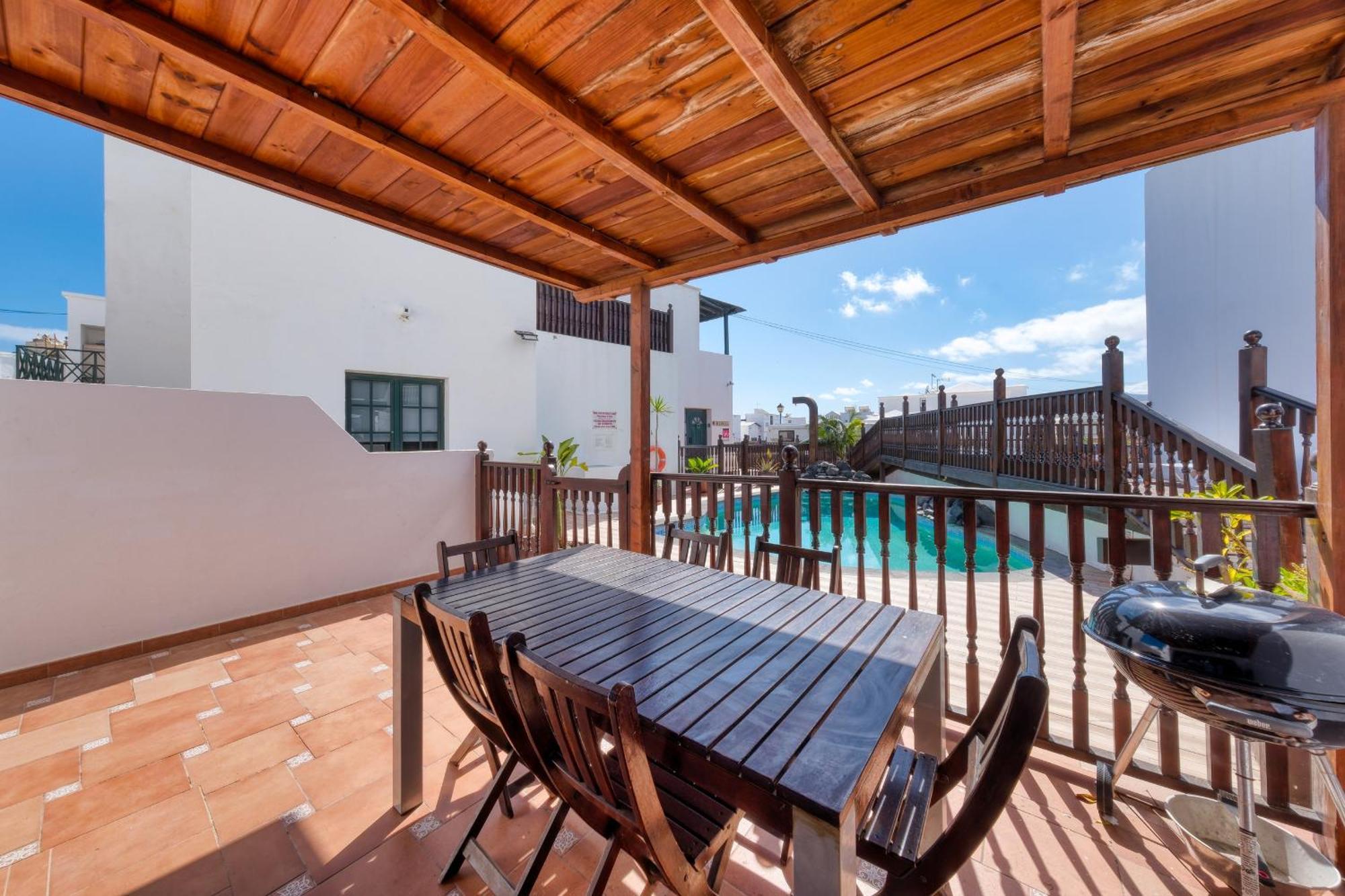 Casa Hibiscus - Shared Pool - Close To Seafront Promenade Punta Mujeres Exterior photo